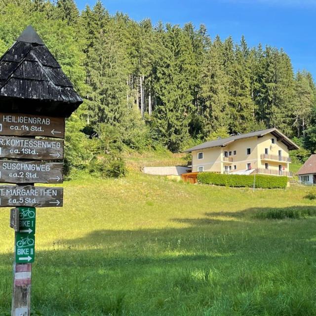 Haus Am Schloss Bleiburg Eksteriør billede